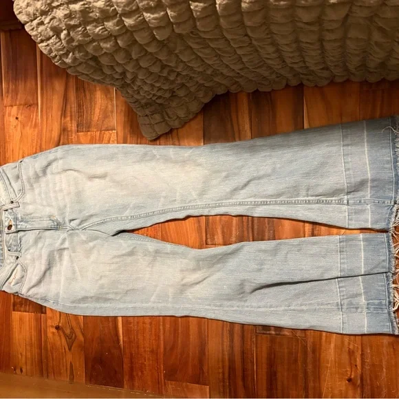 Kimes Ranch Jennifer Jeans 4/30 High Rise Flare Light Wash Raw Hem (0992) - Picture 7 of 10